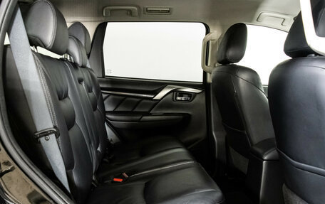 Mitsubishi Pajero Sport III рестайлинг, 2018 год, 2 599 000 рублей, 19 фотография