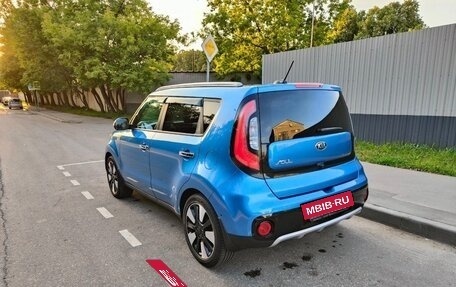 KIA Soul II рестайлинг, 2017 год, 1 800 000 рублей, 5 фотография
