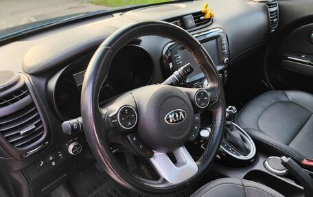 KIA Soul II рестайлинг, 2017 год, 1 800 000 рублей, 22 фотография