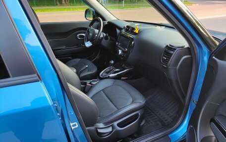 KIA Soul II рестайлинг, 2017 год, 1 800 000 рублей, 25 фотография