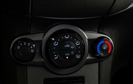 Ford Fiesta, 2015 год, 749 000 рублей, 16 фотография