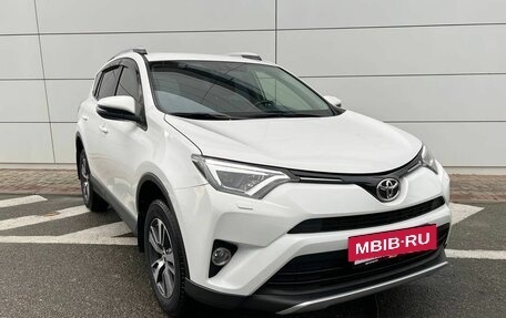 Toyota RAV4, 2015 год, 2 290 000 рублей, 2 фотография