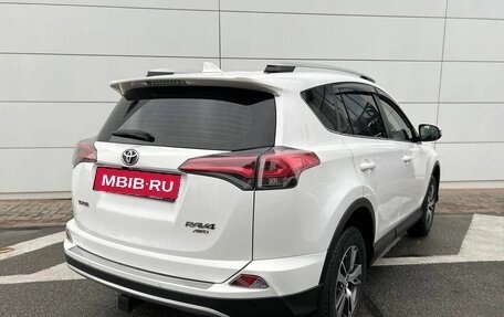 Toyota RAV4, 2015 год, 2 290 000 рублей, 8 фотография