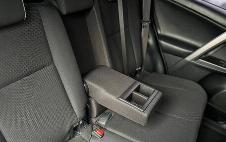 Toyota RAV4, 2015 год, 2 290 000 рублей, 17 фотография