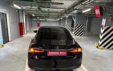 Lexus ES VII, 2019 год, 3 450 000 рублей, 1 фотография