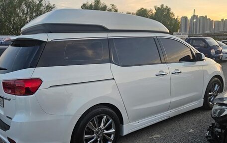 KIA Carnival III, 2020 год, 3 250 000 рублей, 2 фотография