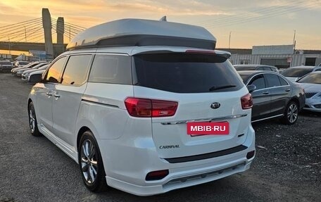 KIA Carnival III, 2020 год, 3 250 000 рублей, 3 фотография
