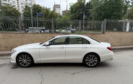 Mercedes-Benz E-Класс, 2019 год, 4 650 000 рублей, 2 фотография