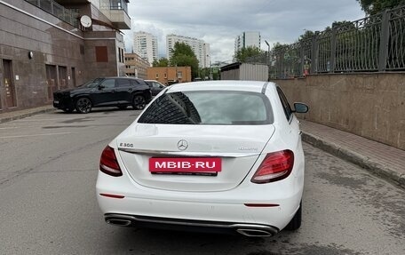 Mercedes-Benz E-Класс, 2019 год, 4 650 000 рублей, 4 фотография