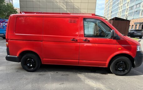 Volkswagen Transporter T5 рестайлинг, 2005 год, 1 150 000 рублей, 2 фотография