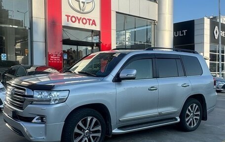 Toyota Land Cruiser 200, 2017 год, 5 300 000 рублей, 9 фотография