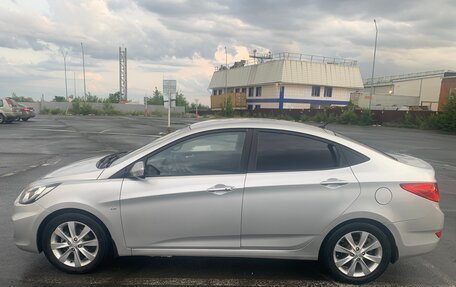 Hyundai Solaris II рестайлинг, 2011 год, 820 000 рублей, 1 фотография