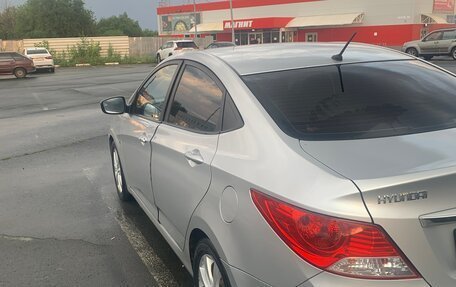 Hyundai Solaris II рестайлинг, 2011 год, 820 000 рублей, 6 фотография