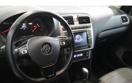 Volkswagen Polo VI (EU Market), 2018 год, 1 250 000 рублей, 6 фотография