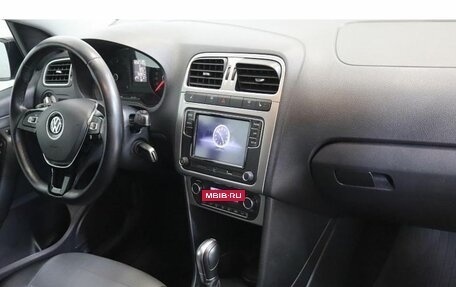 Volkswagen Polo VI (EU Market), 2018 год, 1 250 000 рублей, 5 фотография