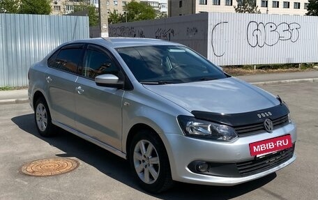 Volkswagen Polo VI (EU Market), 2011 год, 660 000 рублей, 2 фотография