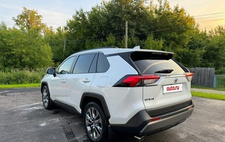 Toyota RAV4, 2021 год, 4 100 000 рублей, 13 фотография