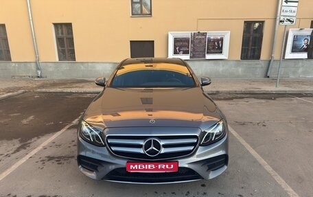 Mercedes-Benz E-Класс, 2019 год, 4 650 000 рублей, 1 фотография