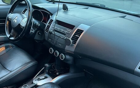 Mitsubishi Outlander III рестайлинг 3, 2008 год, 1 230 000 рублей, 9 фотография