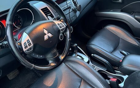 Mitsubishi Outlander III рестайлинг 3, 2008 год, 1 230 000 рублей, 10 фотография