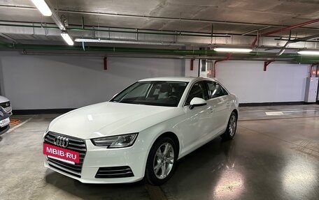 Audi A4, 2018 год, 2 950 000 рублей, 2 фотография