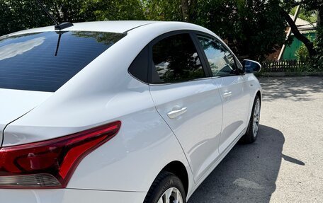 Hyundai Solaris II рестайлинг, 2021 год, 1 870 000 рублей, 7 фотография