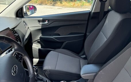 Hyundai Solaris II рестайлинг, 2021 год, 1 870 000 рублей, 21 фотография