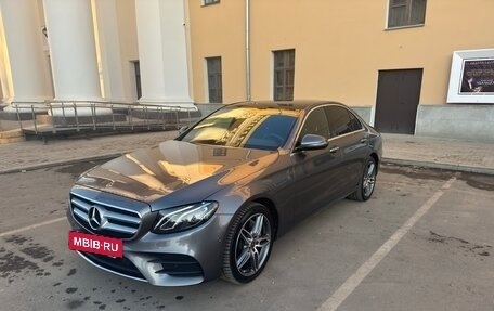 Mercedes-Benz E-Класс, 2019 год, 4 650 000 рублей, 2 фотография