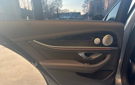 Mercedes-Benz E-Класс, 2019 год, 4 650 000 рублей, 22 фотография