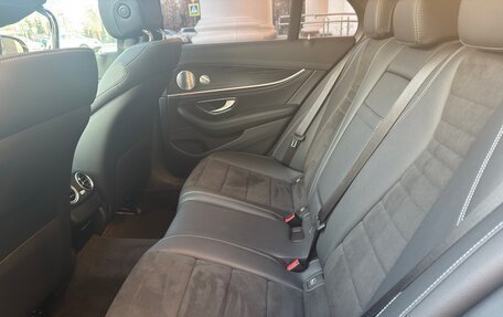 Mercedes-Benz E-Класс, 2019 год, 4 650 000 рублей, 24 фотография