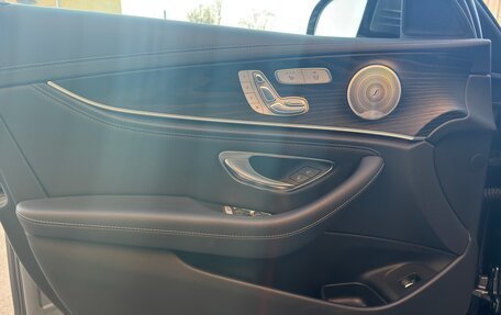 Mercedes-Benz E-Класс, 2019 год, 4 650 000 рублей, 25 фотография