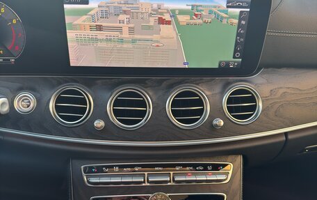 Mercedes-Benz E-Класс, 2019 год, 4 650 000 рублей, 32 фотография