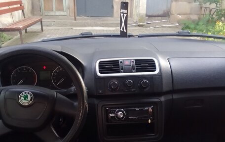 Skoda Fabia II, 2009 год, 400 000 рублей, 11 фотография