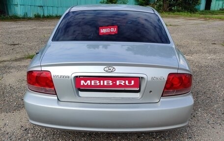 Hyundai Sonata IV рестайлинг, 2002 год, 490 000 рублей, 5 фотография