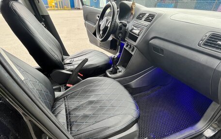 Volkswagen Polo VI (EU Market), 2011 год, 700 000 рублей, 4 фотография