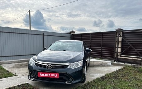 Toyota Camry, 2017 год, 2 150 000 рублей, 2 фотография