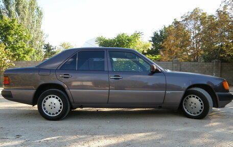 Mercedes-Benz W124, 1991 год, 800 000 рублей, 4 фотография