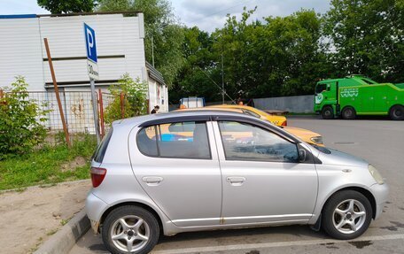 Toyota Yaris I рестайлинг, 2001 год, 299 000 рублей, 3 фотография