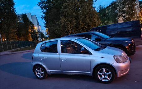 Toyota Yaris I рестайлинг, 2001 год, 299 000 рублей, 4 фотография