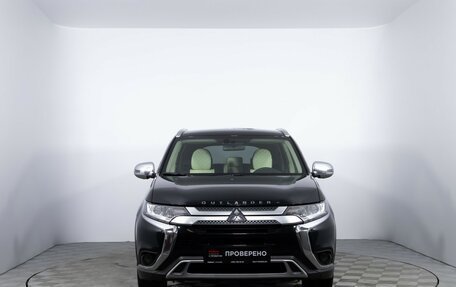 Mitsubishi Outlander III рестайлинг 3, 2020 год, 2 180 000 рублей, 2 фотография