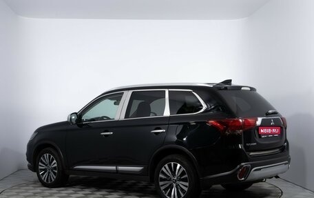 Mitsubishi Outlander III рестайлинг 3, 2020 год, 2 180 000 рублей, 7 фотография