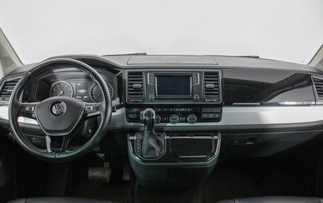 Volkswagen Multivan T6 рестайлинг, 2015 год, 3 390 000 рублей, 12 фотография