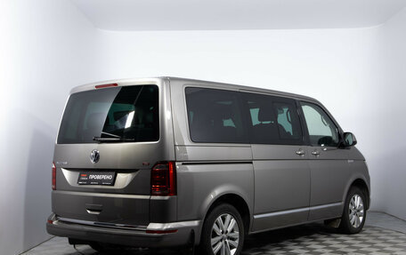 Volkswagen Multivan T6 рестайлинг, 2015 год, 3 390 000 рублей, 6 фотография