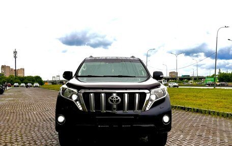 Toyota Land Cruiser Prado 150 рестайлинг 2, 2017 год, 3 750 000 рублей, 5 фотография
