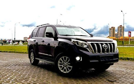 Toyota Land Cruiser Prado 150 рестайлинг 2, 2017 год, 3 750 000 рублей, 4 фотография