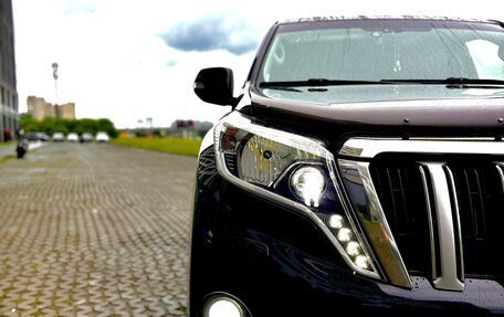 Toyota Land Cruiser Prado 150 рестайлинг 2, 2017 год, 3 750 000 рублей, 7 фотография