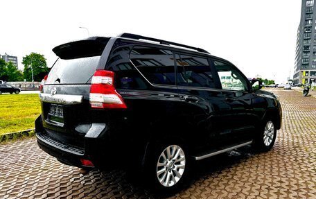 Toyota Land Cruiser Prado 150 рестайлинг 2, 2017 год, 3 750 000 рублей, 11 фотография