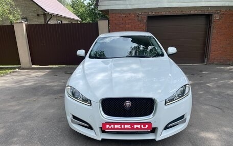 Jaguar XF I рестайлинг, 2014 год, 2 430 000 рублей, 8 фотография
