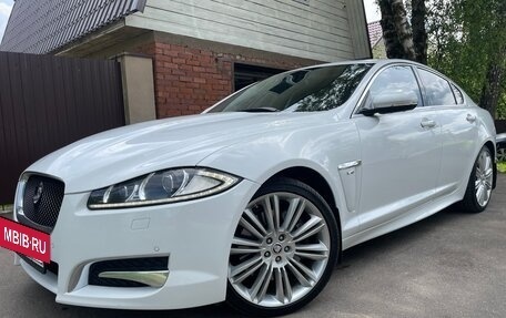Jaguar XF I рестайлинг, 2014 год, 2 430 000 рублей, 23 фотография