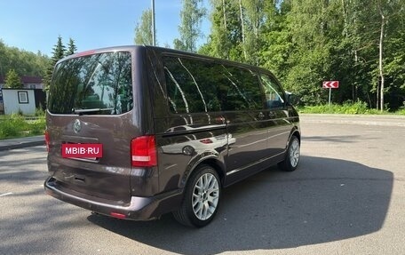 Volkswagen Multivan T5, 2010 год, 2 500 000 рублей, 3 фотография